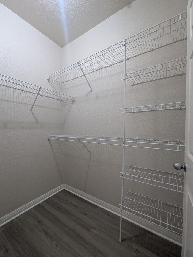 Building Photo - 1x1 New Flooring throughout! Spacious and ...