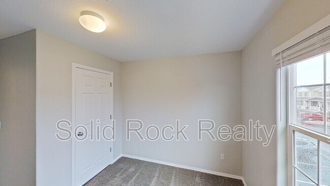 Building Photo - 10540 Wells Point