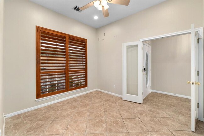 Building Photo - 1021 Westland Ridge Rd