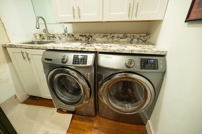 Building Photo - 30 Barranca Rd