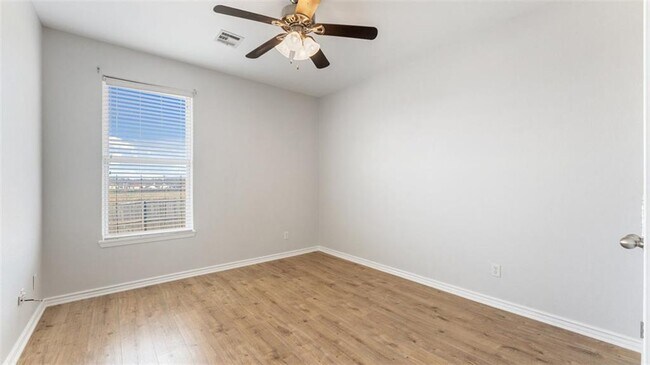 Building Photo - 4102 SW Fieldstone Blvd