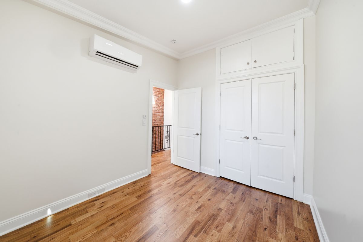 Building Photo - 37 Astor Pl