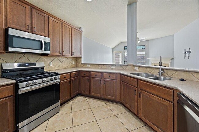 Building Photo - 11617 Glen Knoll Dr