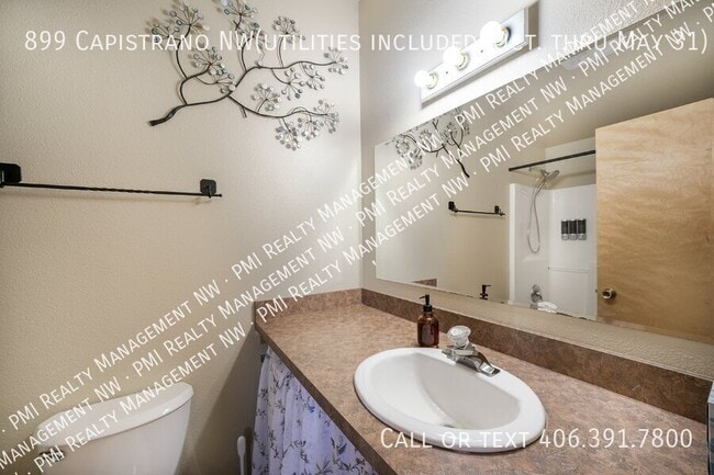 Building Photo - 899 Capistrano NW