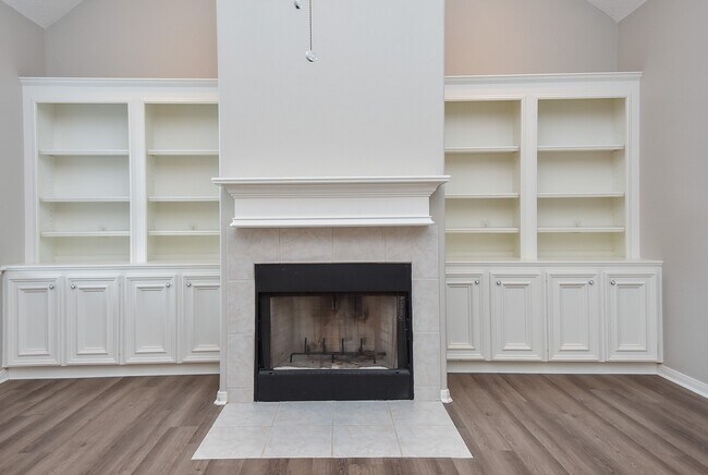 Building Photo - 11102 Waxwing St