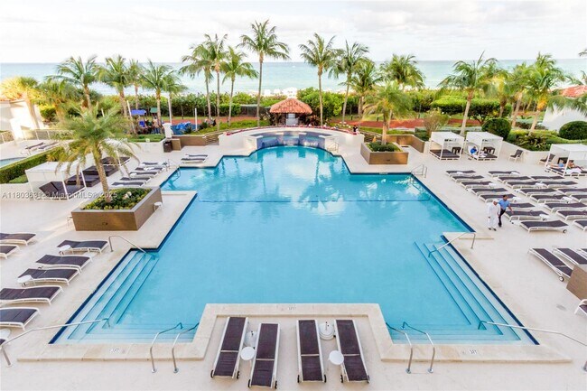 Building Photo - 4775 Collins Ave