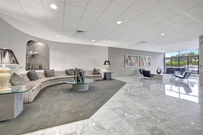 Building Photo - 3015 N Ocean Blvd