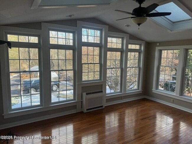 Building Photo - 517 Clinton St