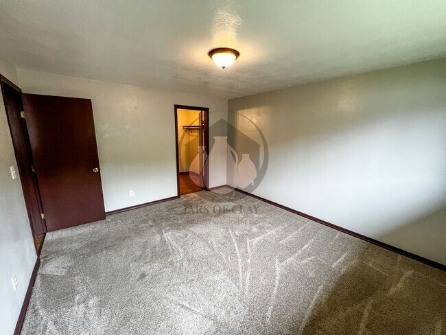 Building Photo - 4706 Buffalo Dr SE