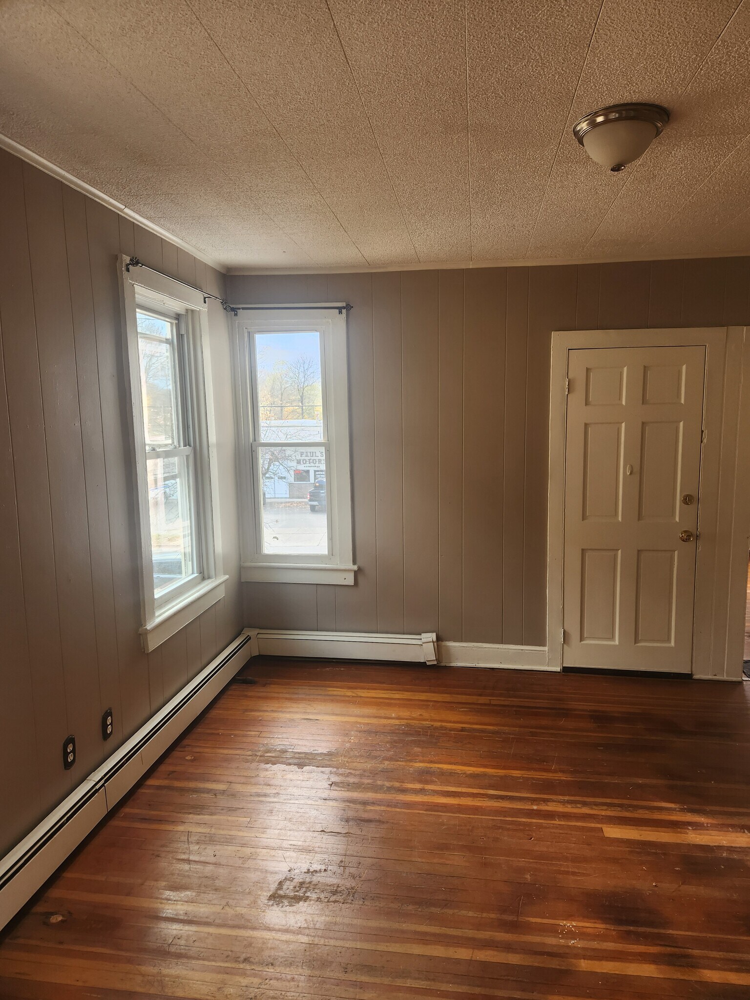 Building Photo - 11 Fairview Ave