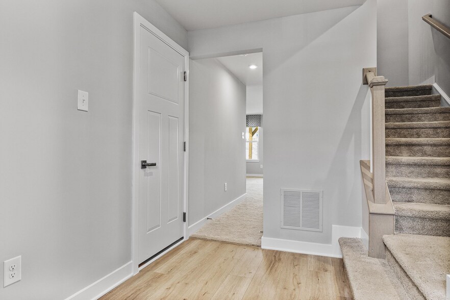 Building Photo - 1 Sage Way