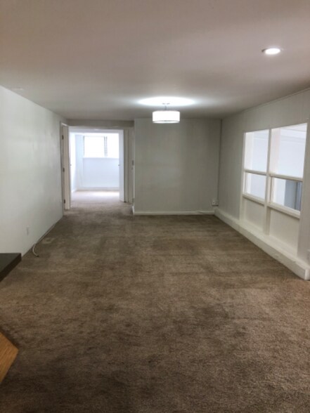 Building Photo - 99-679-679 Halawa Dr