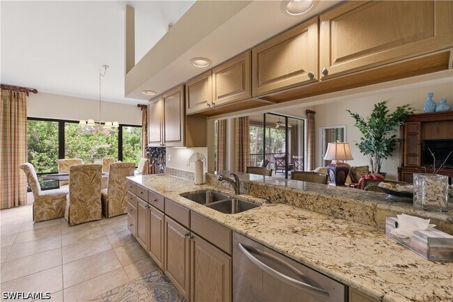 Building Photo - 27038 Oakwood Lake Dr
