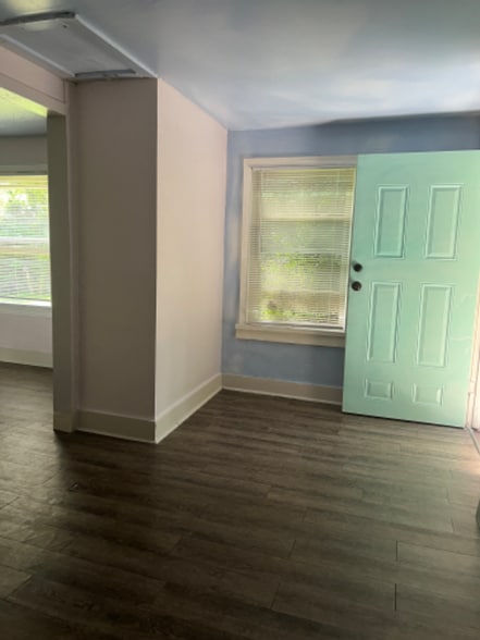 Building Photo - 1516 Carmel Ave