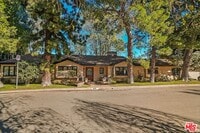 Building Photo - 2270 Stradella Rd