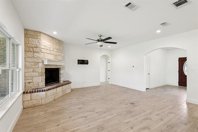 Building Photo - 1702 Kings Ln