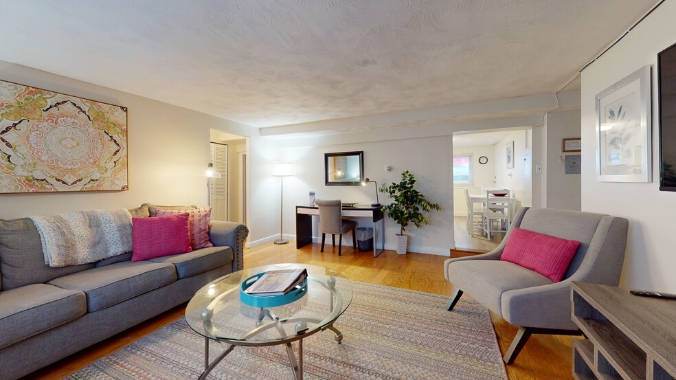 Building Photo - 79 Chestnut St