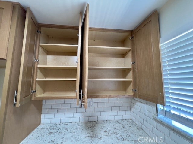 Building Photo - 711 N Soldano Ave