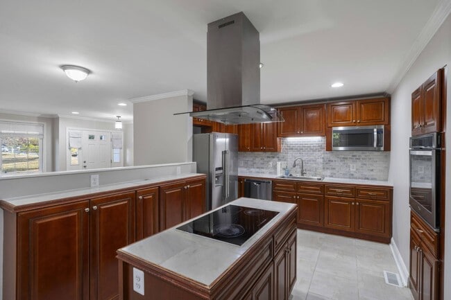 Building Photo - 1516 Cedarwood Dr