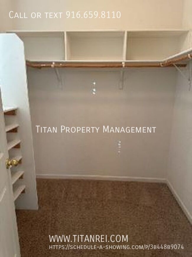 Building Photo - 421 Phoenix Cir