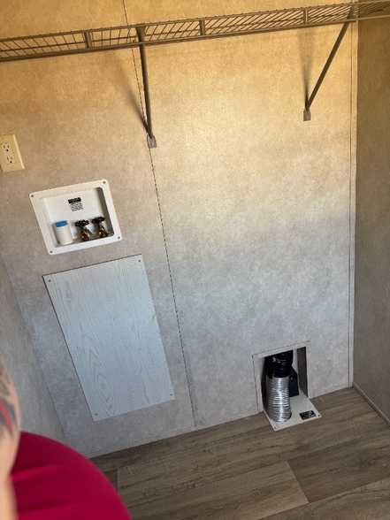 Building Photo - 50 Old Train Rd