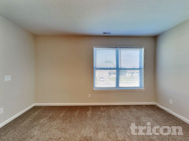 Building Photo - 1105 Tomahawk Pl