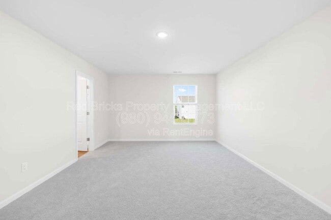 Building Photo - 13152 Hampton Bay Ln