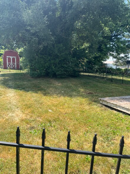 Building Photo - 111 Rex Rd