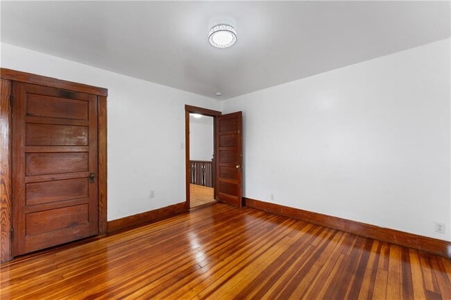 Building Photo - 335 Blackstone St
