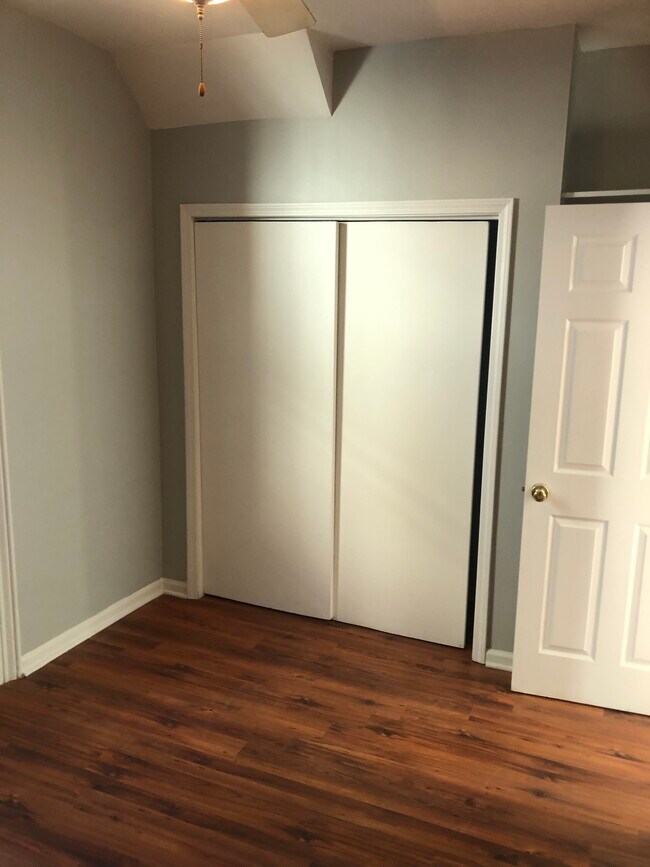 Building Photo - 26 W 4th St