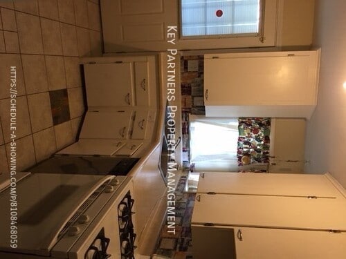 Building Photo - 619 NE 42nd-