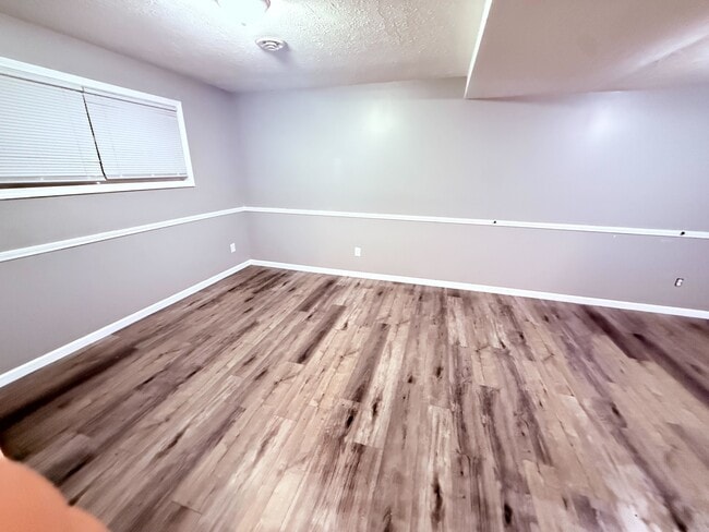 Building Photo - 6109 Richmond Ave