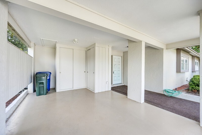 Building Photo - 1624 Whitehead Dr