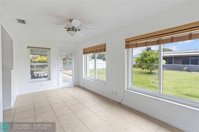 Building Photo - 6579 Country Wood Way