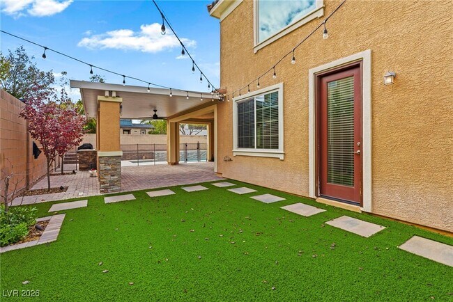 Building Photo - 2198 Trivero St