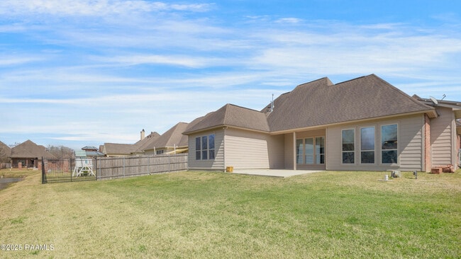 Building Photo - 104 Gated Trinity Ct