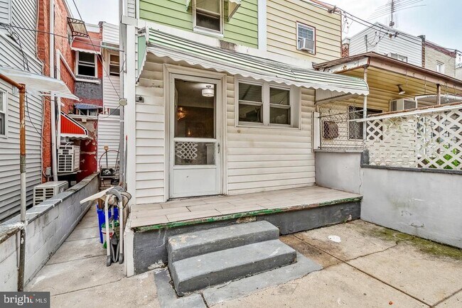 Primary Photo - 2522 S Percy St