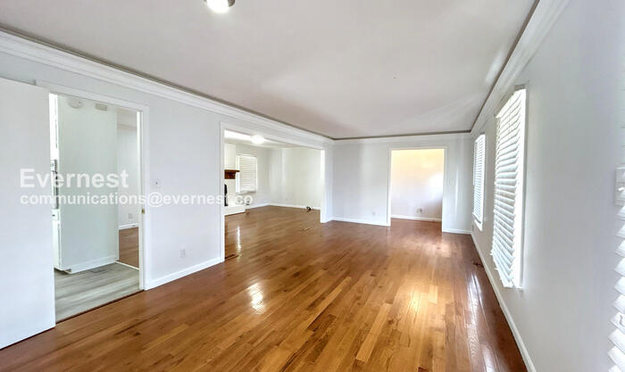 Building Photo - 5151 Vivid Dr SW