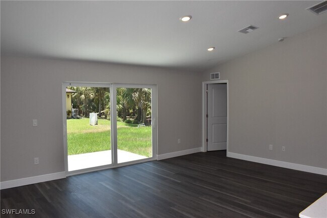 5572 Carso Terrace 5572 Carso - 5572 Carso Terrace North Port Fl Building Photo 