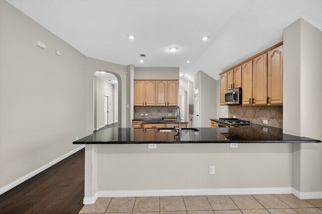 Building Photo - 4353 Mountain Crest Dr