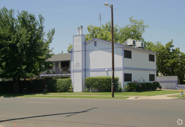Building Photo - The Acacia