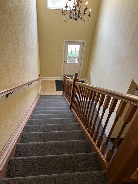 Building Photo - 1468 Taramore Dr