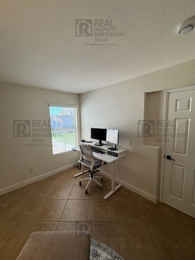 Building Photo - Spacious 4-Bedroom Menifee Home with Open ...