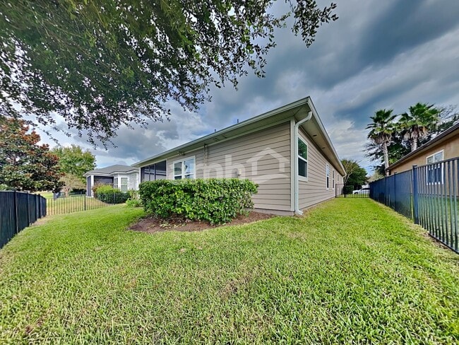 Building Photo - 16176 Magnolia Grove Way