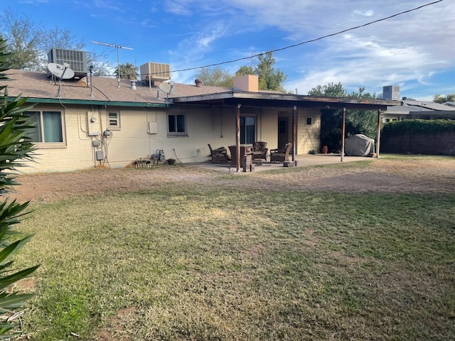 Building Photo - 313 E El Camino Dr