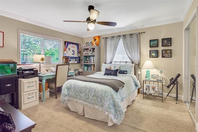 Building Photo - 952 Fairway Dr