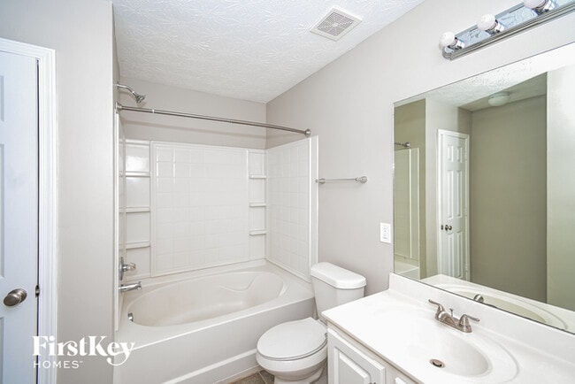 Building Photo - 135 Parkmont Ct