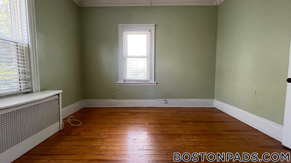 Building Photo - 369 Savin Hill Ave