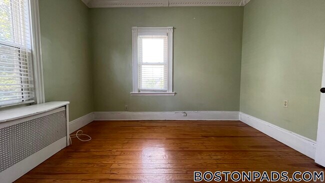 Building Photo - 369 Savin Hill Ave