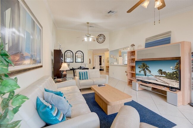 Building Photo - 1248 W Lakes Dr